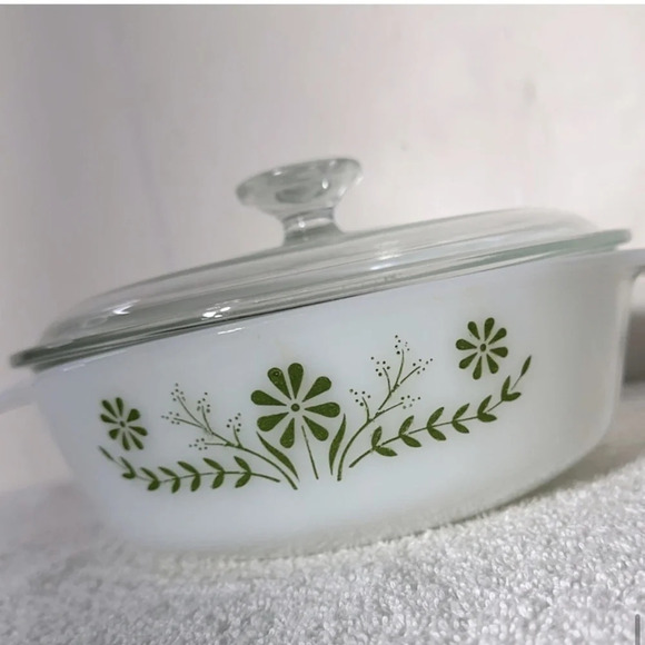 Vintage Milk Glass Green Daisy Flower Round Casserole Dish W Lid - Picture 14 of 14